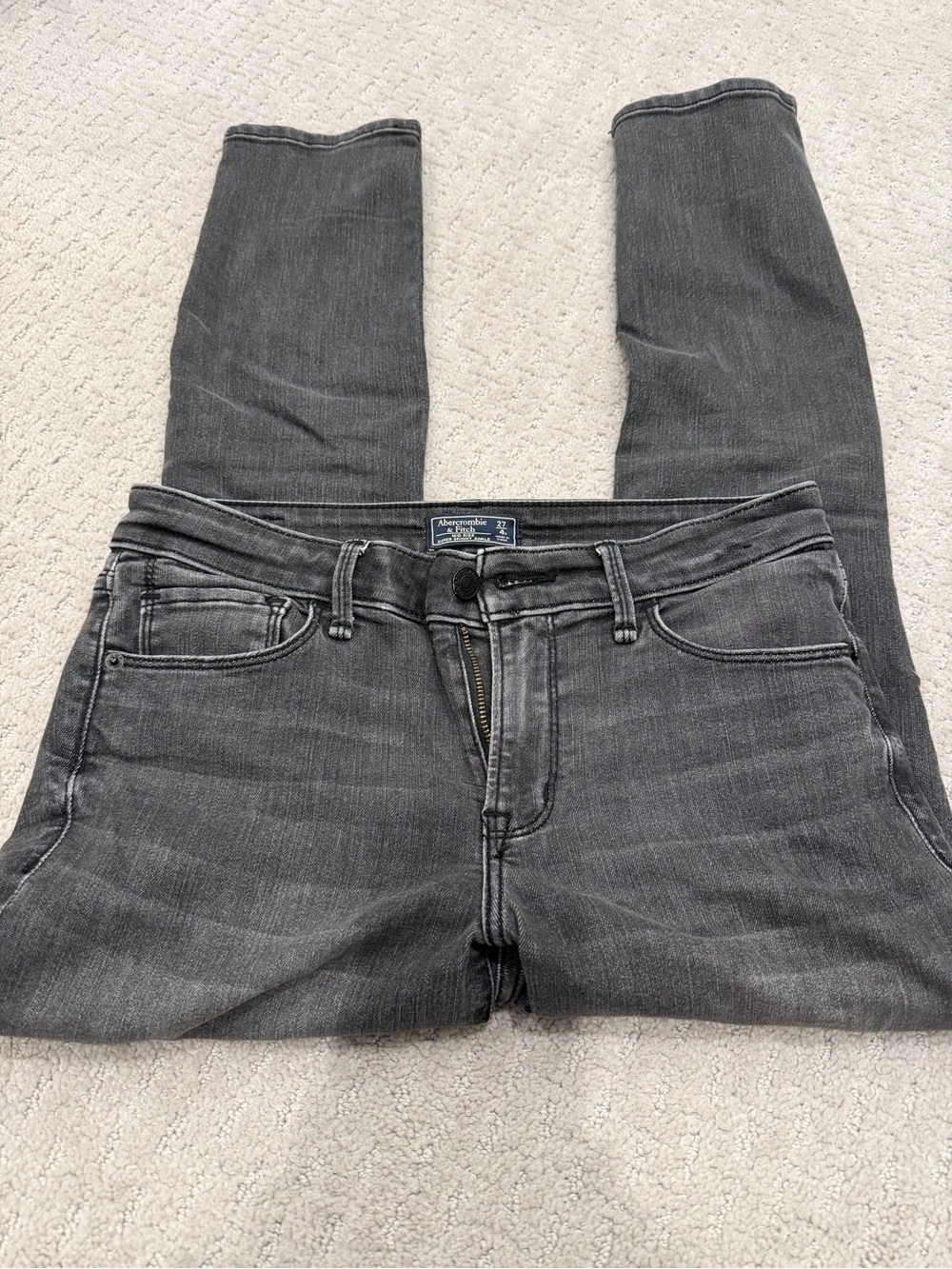 Abercrombie & Fitch Mid Rise Super Skinny Ankle Jeans in gray - size 27
